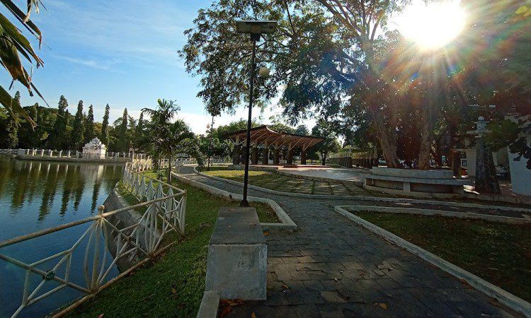 Harga Tiket Masuk Taman Putroe Phang