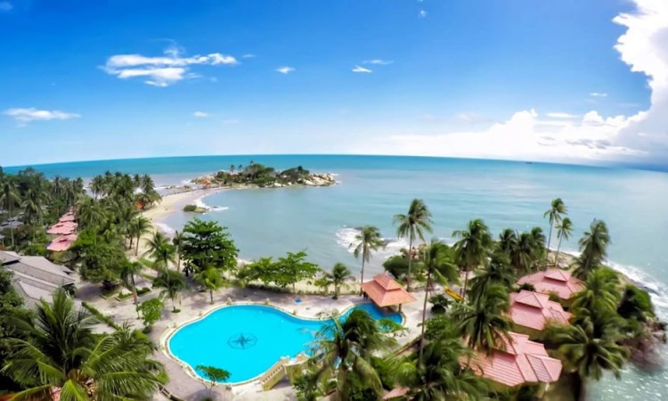 Pantai Parai Tenggiri