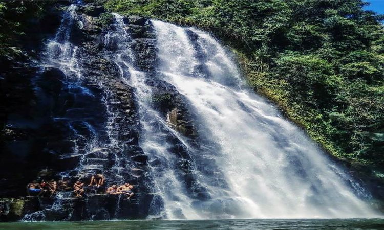 Air Terjun Sampuran Manuk