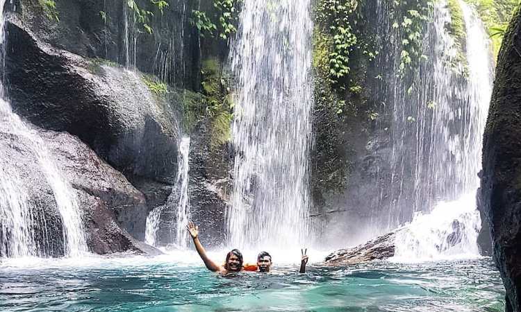 Aktivitas Air Terjun Teroh-Teroh