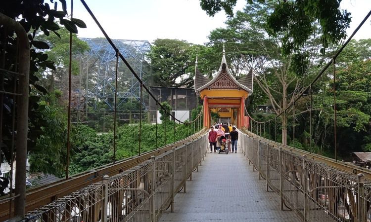 Aktivitas Jembatan Limpapeh Bukittinggi