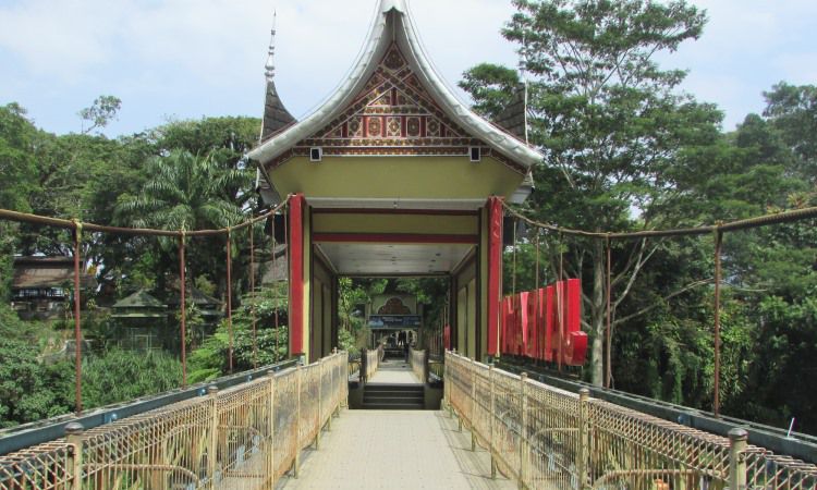 Alamat Jembatan Limpapeh Bukittinggi