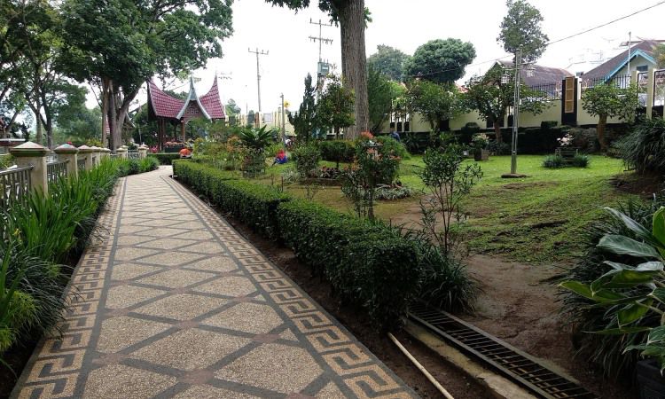 Alamat Lobang Jepang Bukittinggi