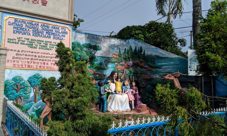 Daya Tarik Dimiliki Graha Maria Annai Velangkanni