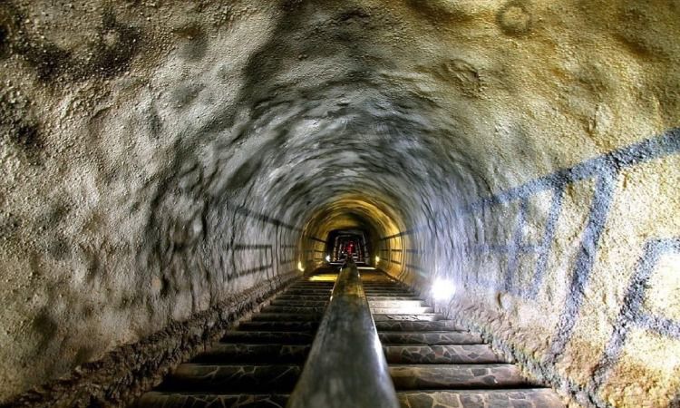 Daya Tarik Lobang Jepang Bukittinggi