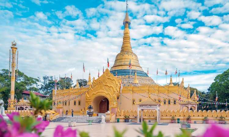 Daya Tarik Taman Alam Lumbini