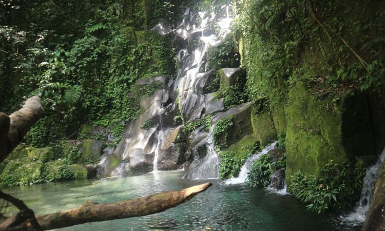 Fasilitas Air Terjun Siluman Langkat