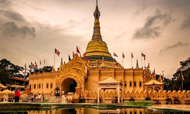 Kegiatan di Taman Alam Lumbini