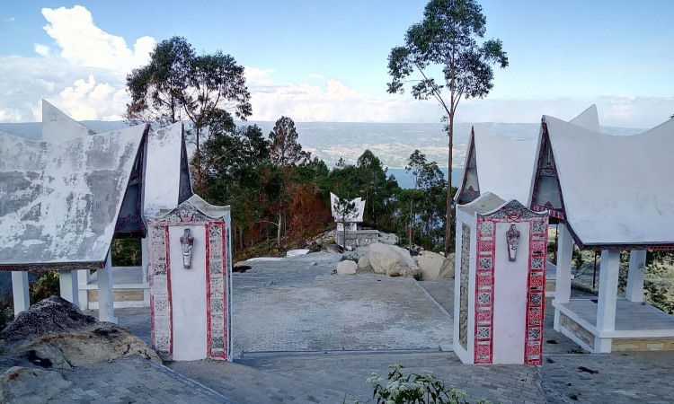 Tiket Menara Pandang Tele Samosir