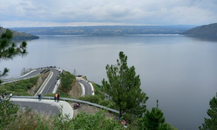 Aktivitas Bukit Sibea-Bea Samosir