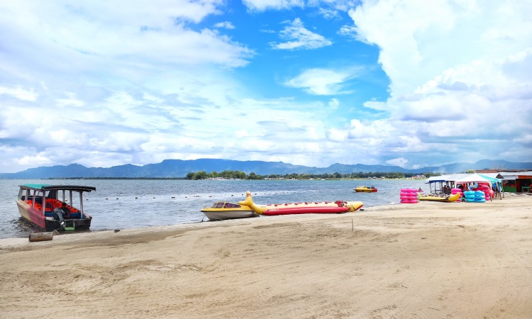 Aktivitas Pantai Bulbul