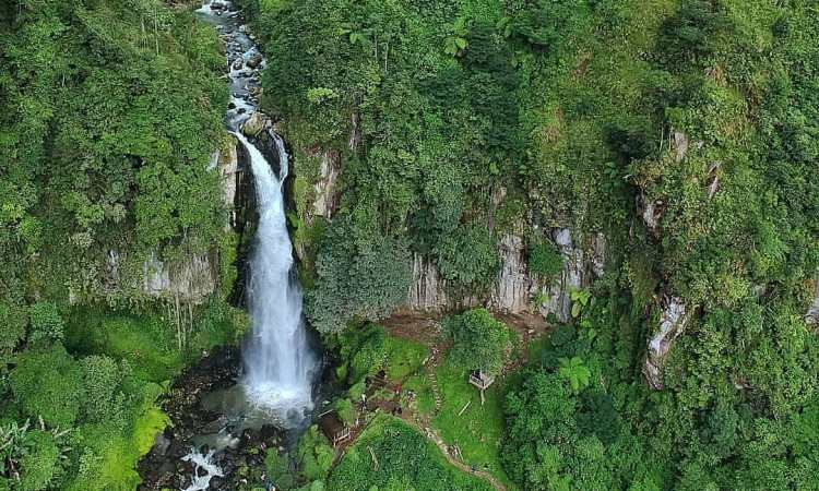 Daya Tarik Air Terjun Sikulikap Karo