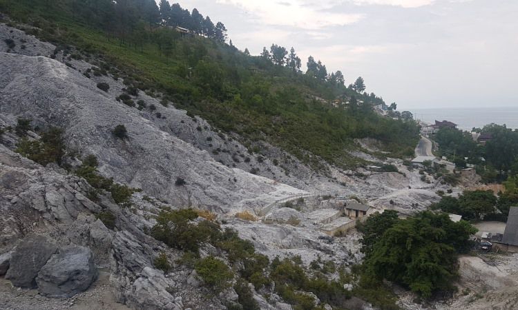 Daya Tarik Dimiliki Aek Rangat Pangururan Samosir