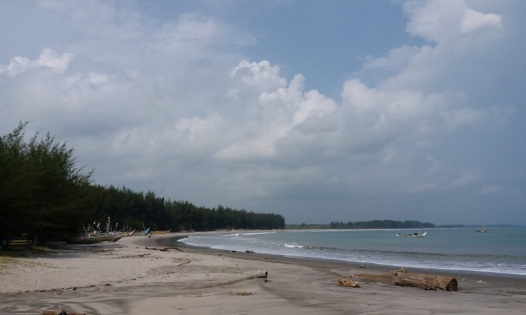 Daya Tarik Pantai Tiku Agam