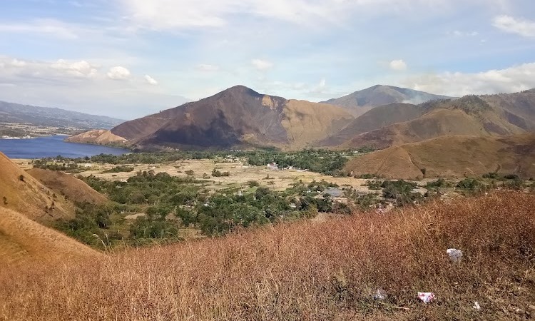 Fasilitas Bukit Holbung