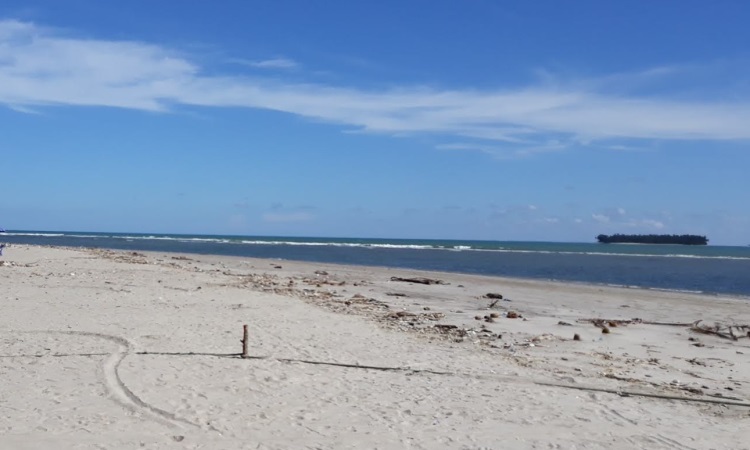 Fasilitas Pantai Tiku