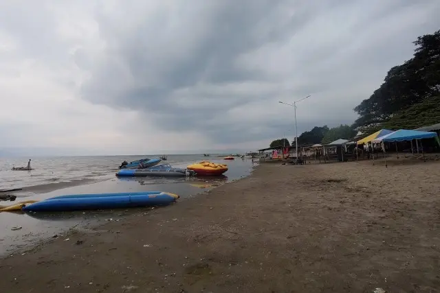 Fasilitas Tersedia di Pantai Parbaba Samosir