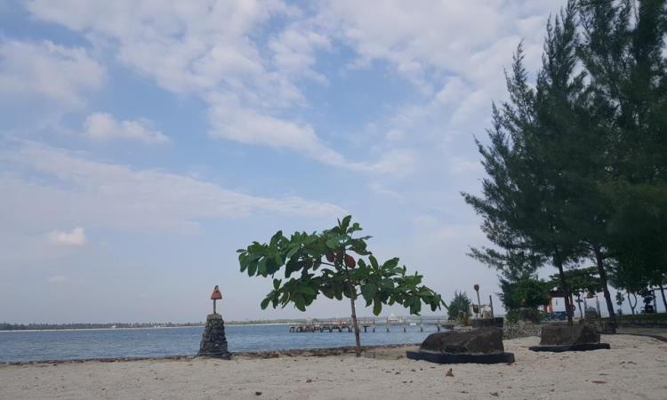 Pantai Grand Elty Krakatoa