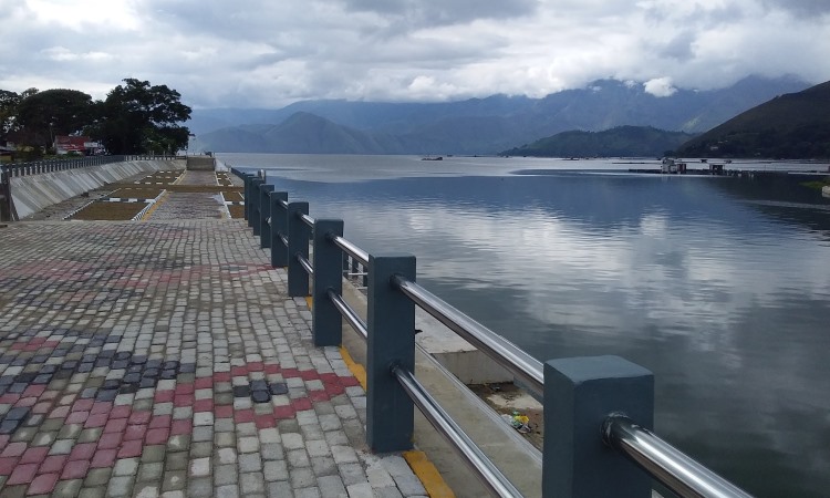 Terusan Tano Ponggol