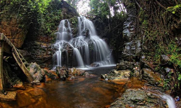 Air Terjun Guruh Gemurai