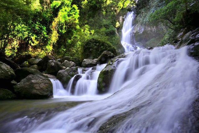 Air Terjun Lubuk Hitam, Surga Alam Tersembunyi yang Eksotis di Padang