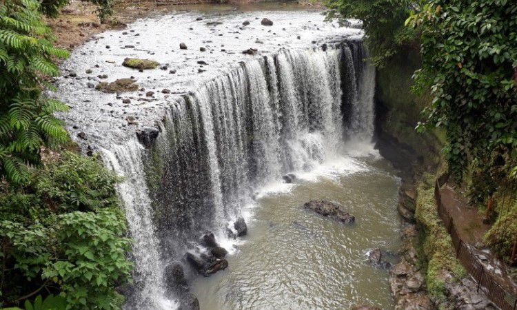 7 Air Terjun Cantik di Palembang yang Wajib Anda Kunjungi