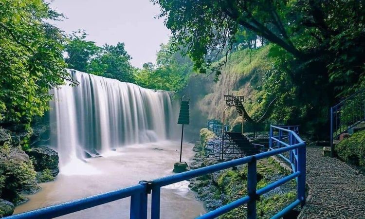 Air Terjun Temam