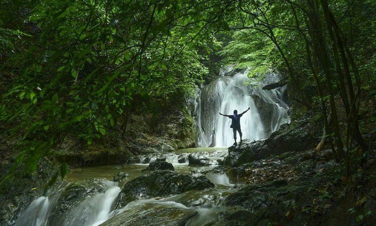 Aktivitas Air Terjun Kuta Malaka Aceh