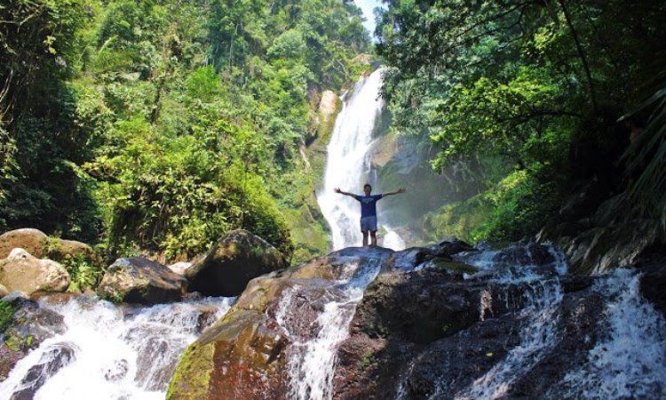 Aktivitas Air Terjun Lubuk Hitam