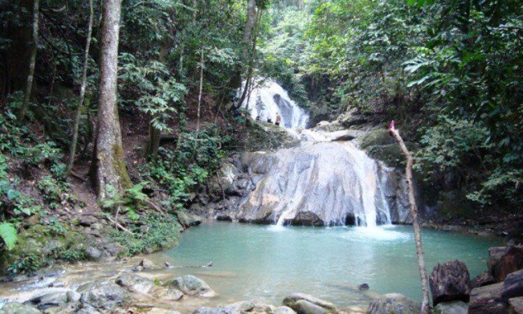 Aktivitas Seru Air Terjun Kuta Malaka Aceh