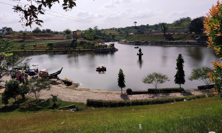 Aktivitas Seru Waduk Jeulikat Lhokseumawe