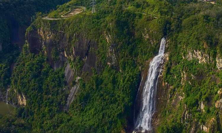 Alamat Air Terjun Ponot