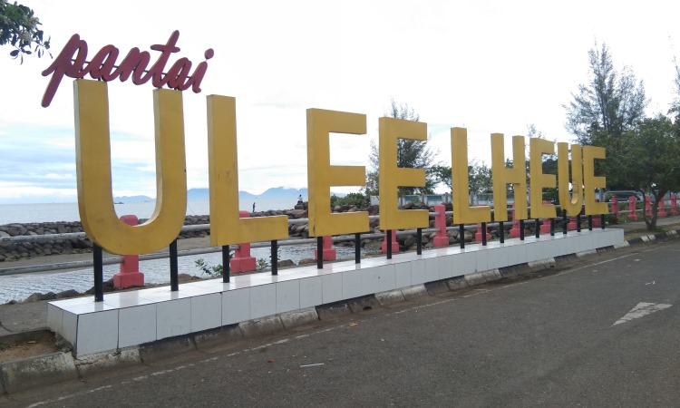 Alamat Pantai Ulee Lheue Aceh