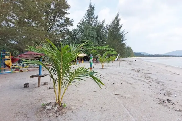 Daya Tarik Wisata di Pantai Takari