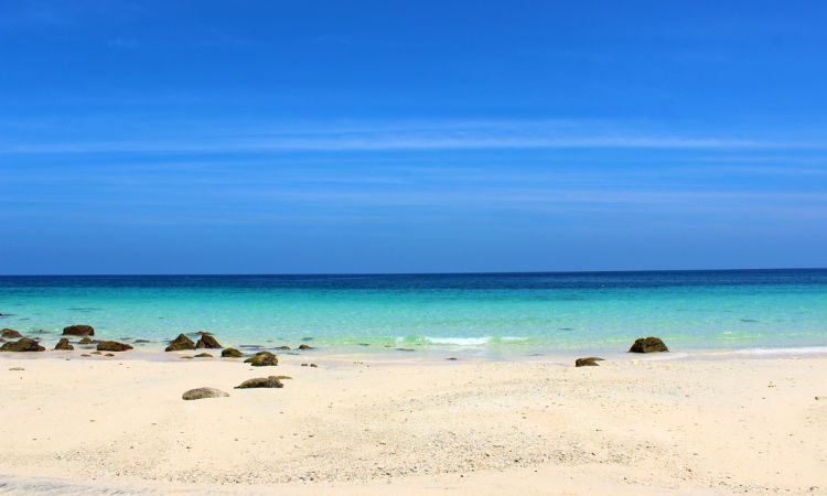 Pantai Sumur Tiga, Surga Bahari Tersembunyi Nan Eksotis di Sabang