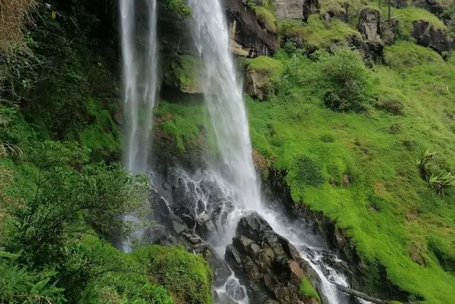 Aktivitas Dilakukan di Air Terjun Tansaran Bidin