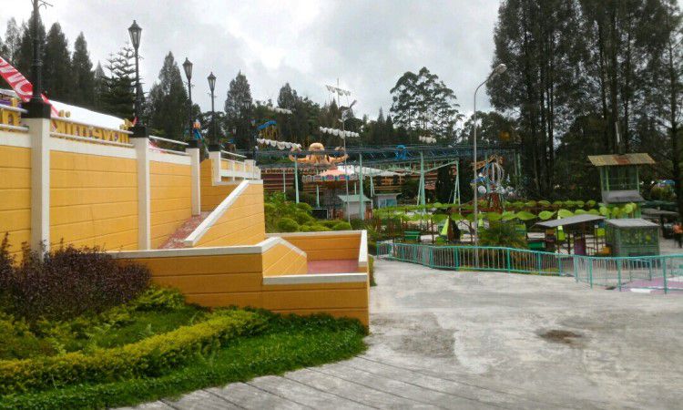 Alamat Funland Mikie Holiday Karo