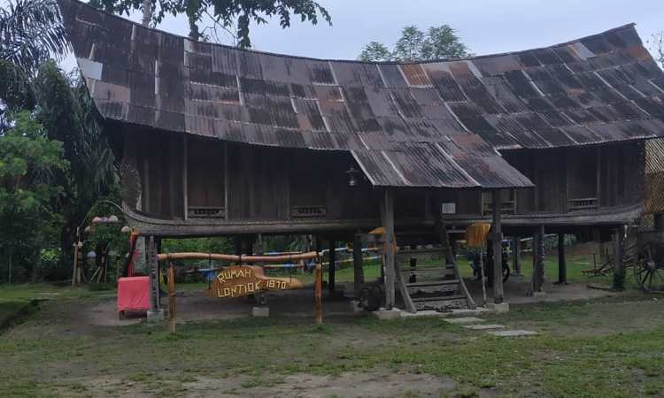 Daya Tarik Lain Rumah Lontiok Kampar