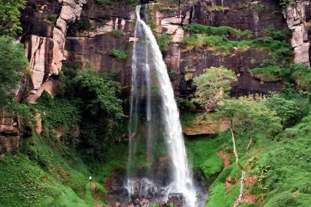 Daya Tarik yang Dimiliki Air Terjun Tansaran Bidin