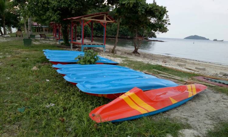 Fasilitas Pantai Queen Artha Pesawaran