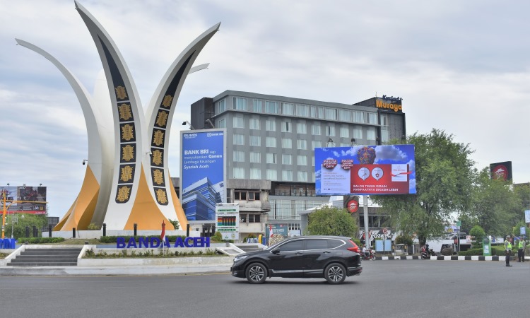Fasilitas Tugu Simpang Lima Aceh