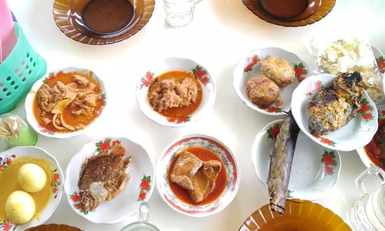 10 Makanan Khas Solok yang Unik dan Terkenal Lezat