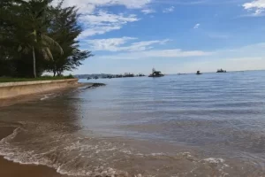 Aktivitas Menarik Pantai Sampur