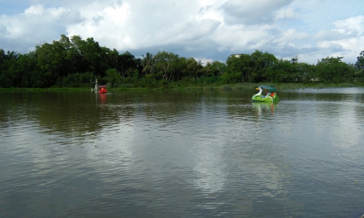 Aktivitas Taman Kolong Wisata Pangkal Pinang