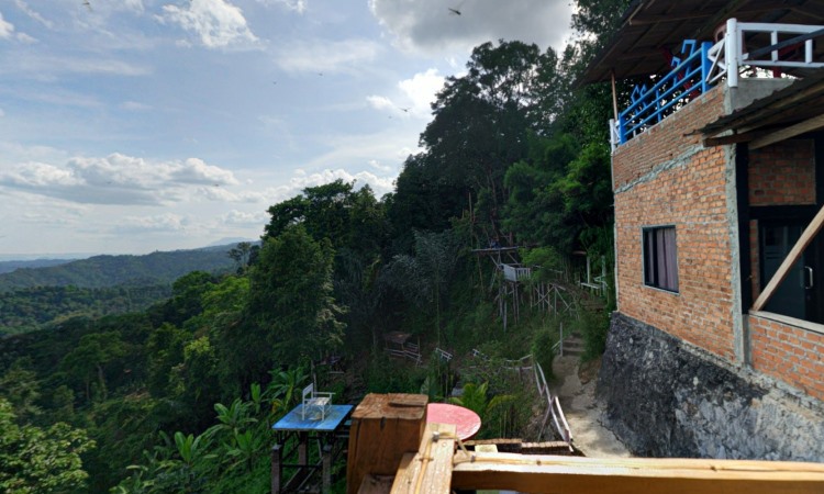 Alamat Muncak Tirtayasa Pesawaran