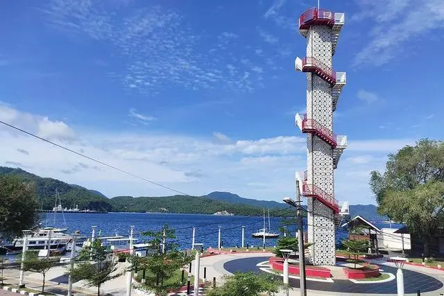 Daya Tarik Menara Merah Putih