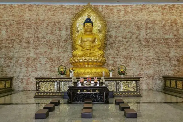 Fasilitas Maha Vihara Maitreya