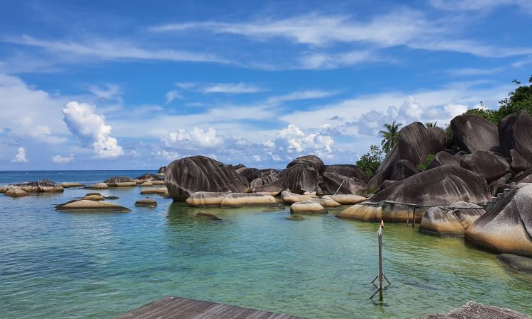 Aktivitas Alif Stone Park Natuna