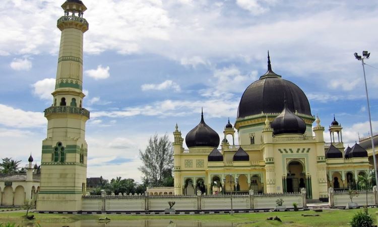 Aktivitas Masjid Azizi Langkat