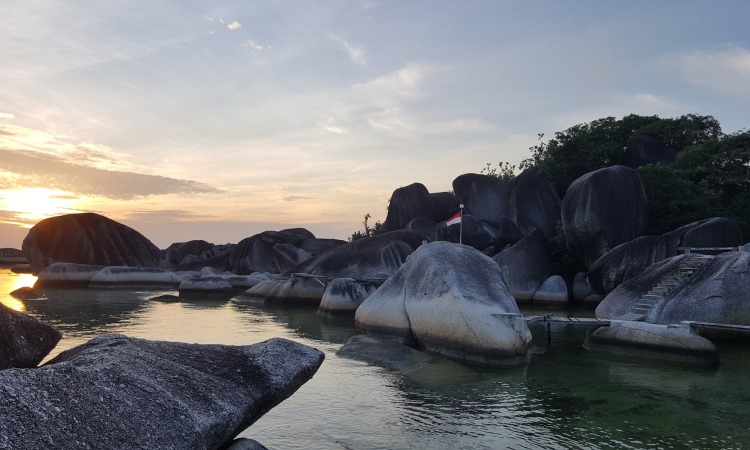Daya Tarik Alif Stone Park Natuna